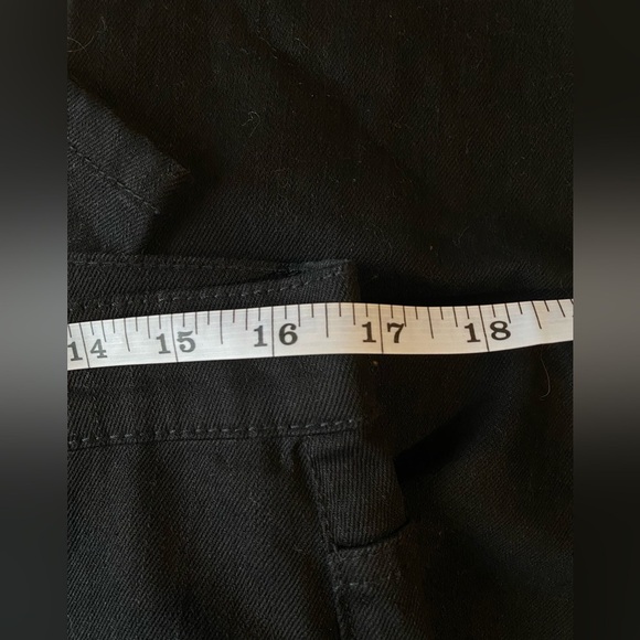 Lauren Ralph Lauren Woman’s Black Cotton Blend Classic Straight Jean, Size 12P - Picture 8 of 8